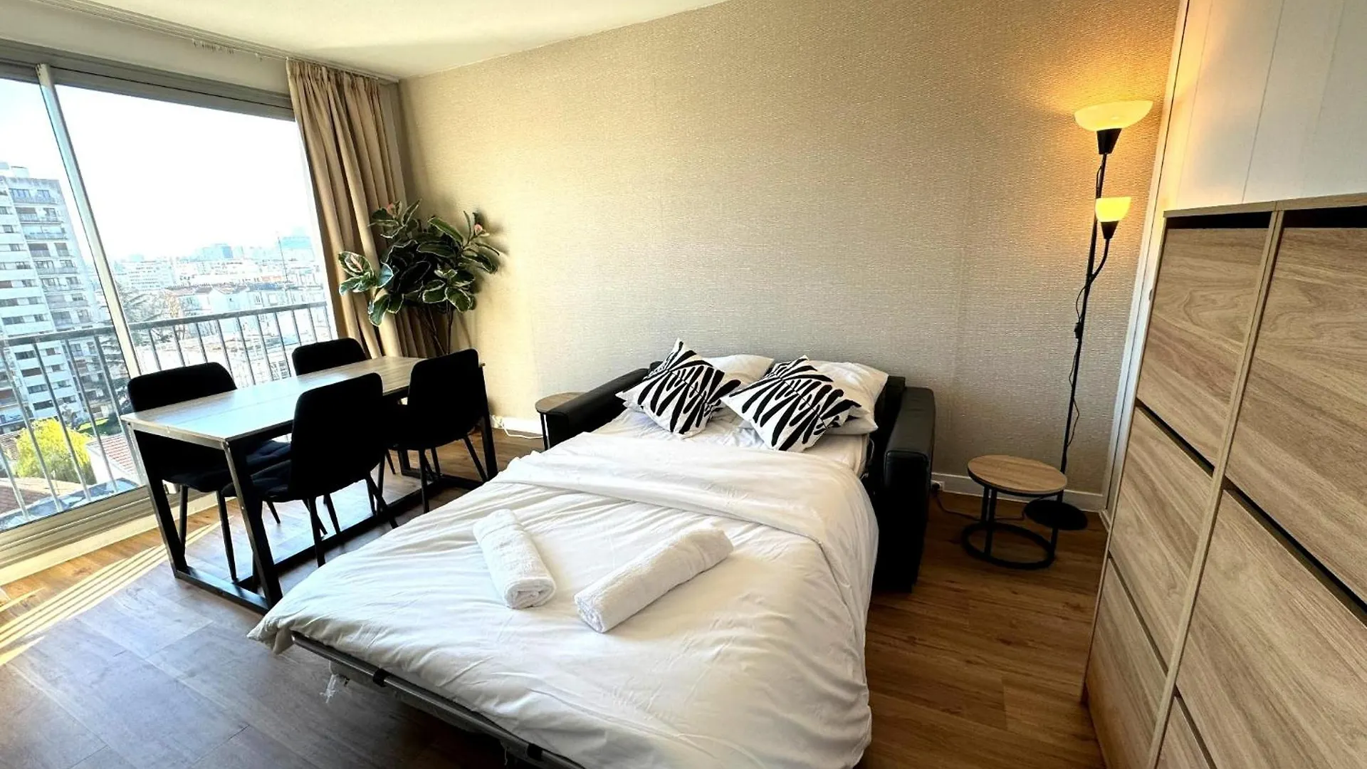 Nid Douillet Et Convivial A Gambetta, Paris 20Eme Apartment France